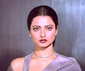 Rekha Wedding Photos on Rekha   Indian Actress Rekha Biography   Life History Of Rekha